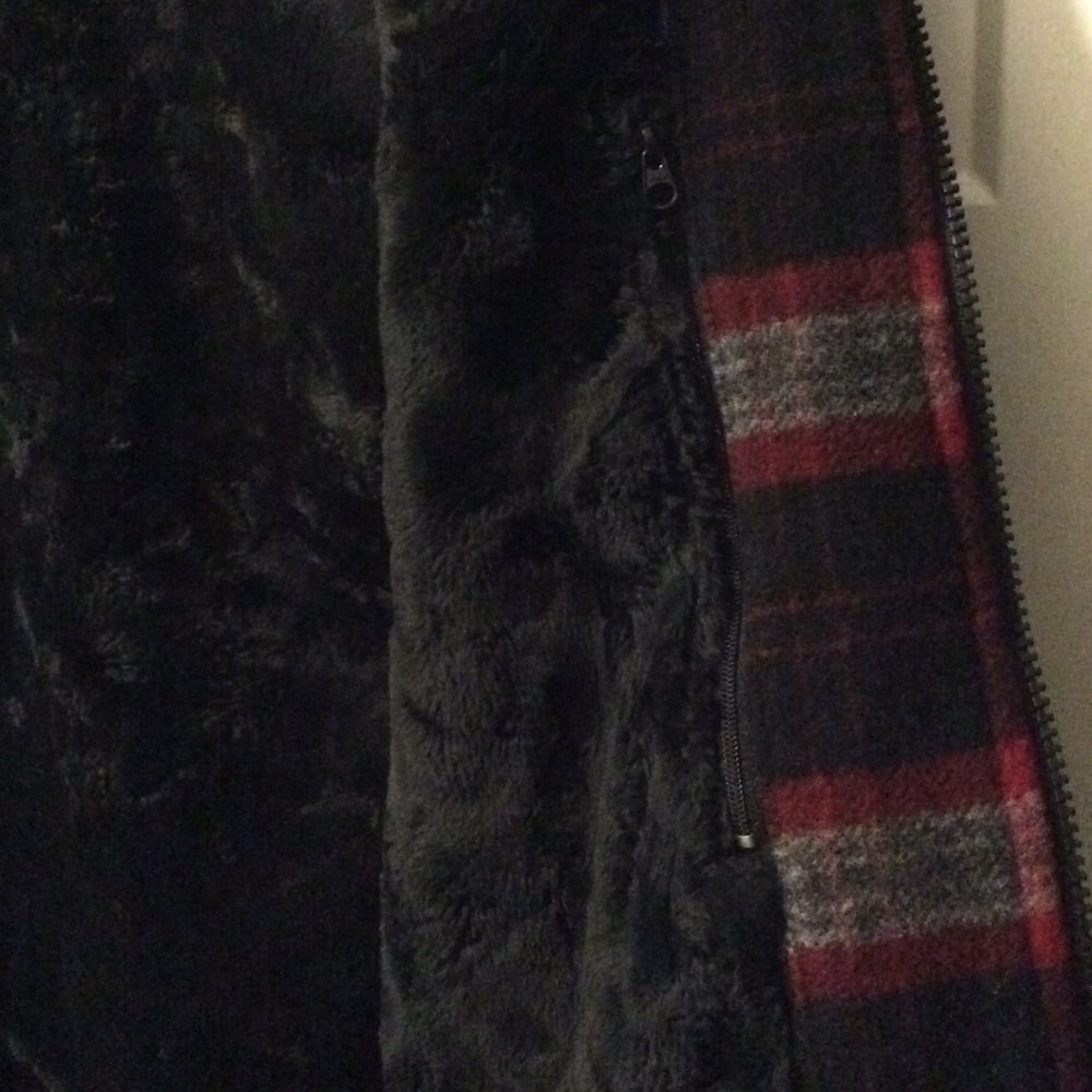 Woolrich Fleece lined Wool Black & Red plaid vest - Women's SMALL - Picture 4 of 8